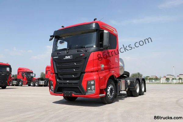 Sinotruk Weilong HV5 heavy truck Hazardous version 460 hp 6X4(10 wheels) LNG tractor truck (China VI) Exterior (3) | 86Trucks