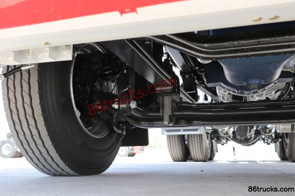 Sinotruk Weilong HV5 heavy truck Hazardous version 460 hp 6X4(10 wheels) LNG tractor truck (China VI) Chassis (2) | 86Trucks