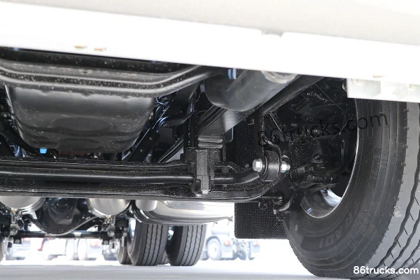 Sinotruk Weilong HV5 tracteur routier européen haut de gamme 520 ch 6X4(10 roues) AMT automatique Châssis (3) | 86Trucks