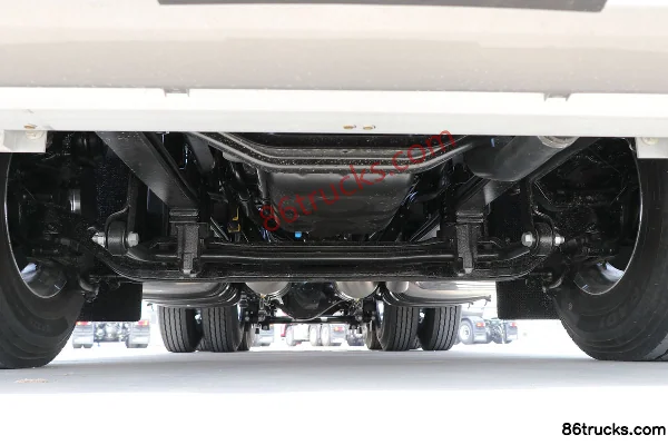 Sinotruk Weilong HV5 tracteur routier européen haut de gamme 520 ch 6X4(10 roues) AMT automatique Châssis (1) | 86Trucks
