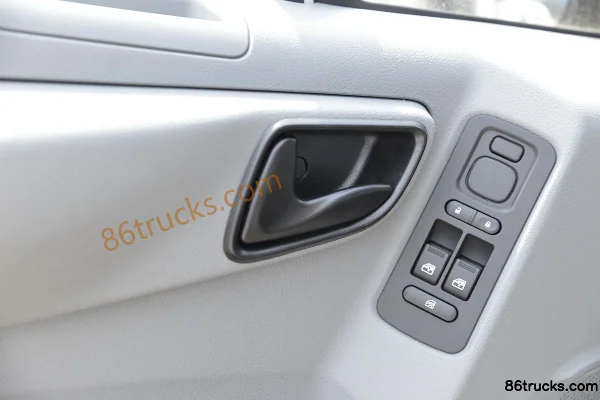 Foton Tuyano E 2019 110 ch 2.5T diesel empattement long 7 places fourgonnette Cabine (3) | 86Trucks