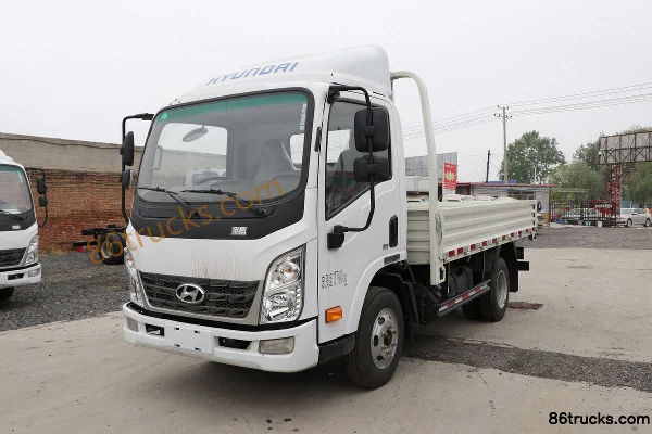 Hyundai Commercial Vehicle Hongtu 200 88hp 4X2(6 wheels) 3.7m single-row stake light truck Exterior (3) | 86Trucks