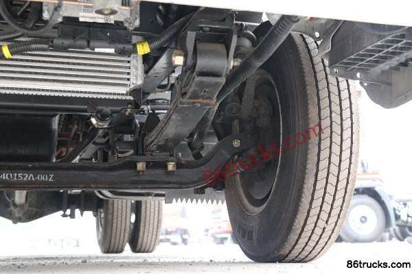 Hyundai Commercial Vehicle Hongtu 200 88hp 4X2(6 wheels) 3.7m single-row stake light truck Chassis (3) | 86Trucks