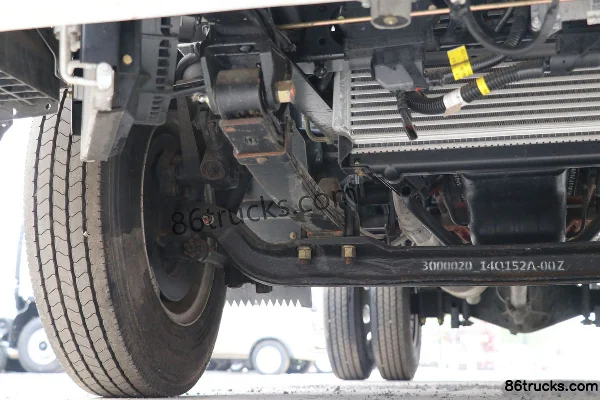 Hyundai Commercial Vehicle Hongtu 200 88hp 4X2(6 wheels) 3.7m single-row stake light truck Chassis (2) | 86Trucks
