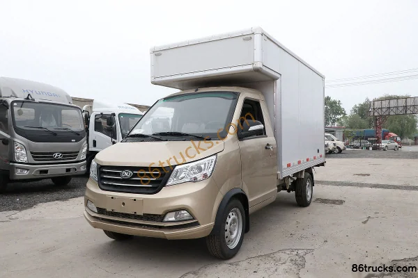 NanJun Ruishuai C Series Flagship Edition 1.5L 112hp 4X2(6 wheels) gasoline 2.415m double-row van micro truck (China VI) Exterior (3) | 86Tr
