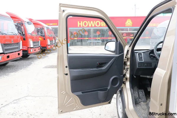 NanJun Ruishuai C Series Flagship Edition 1.5L 112hp 4X2(6 wheels) gasoline 2.415m double-row van micro truck (China VI) Cab (1) | 86Trucks