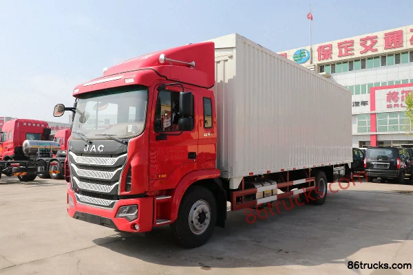 JAC Gallop K5X Medium Truck 200 hp 4X2(6 wheels) 7.8m Half Row Wing Opening Box Cargo Truck Exterior (3) | 86Trucks