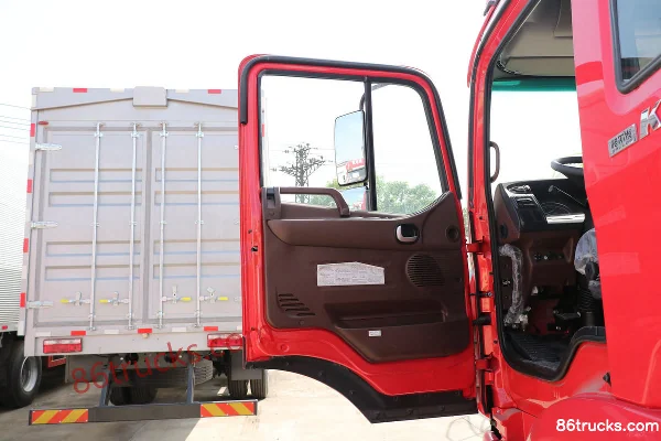 JAC Gallop K5X Medium Truck 200 hp 4X2(6 wheels) 7.8m Half Row Wing Opening Box Cargo Truck Cab (1) | 86Trucks