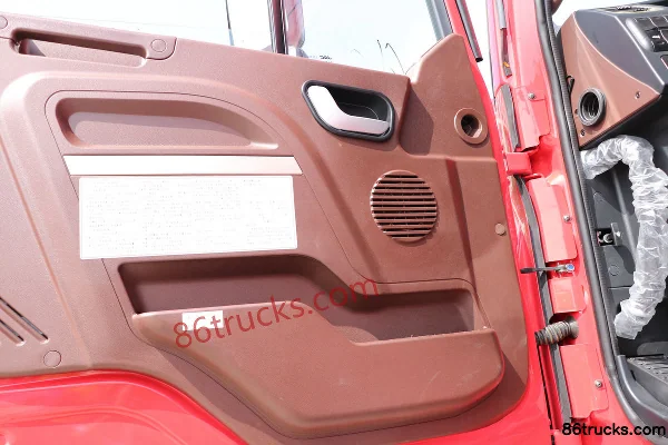 JAC Gallop K5X Heavy Truck 260 hp 6X2(8 wheels) 9.5m Grain Van Cargo Truck (8-speed) Cab (2) | 86Trucks