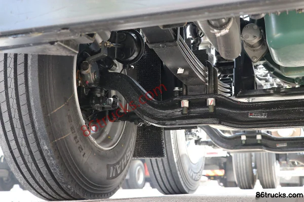JAC Gallop K5X Heavy Truck 260 hp 6X2(8 wheels) 9.5m Grain Van Cargo Truck (8-speed) Chassis (2) | 86Trucks