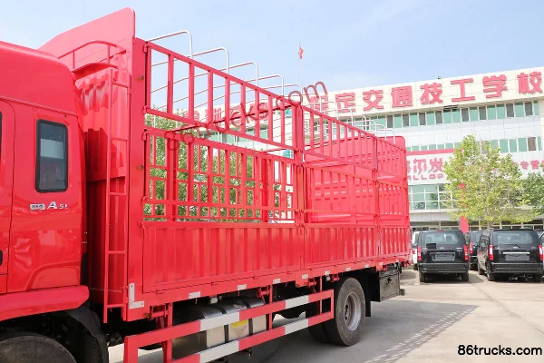 JAC Gallop A5L Medium Truck Kirin Edition 220hp 4X2(6 wheels) 6.8m stake truck Body (1) | 86Trucks