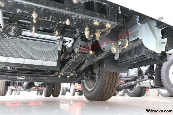 Dayun New Aopuli 150hp 4X2(6 wheels) 4.12m Single Row Flatbed Light Truck (4T Rear Axle) Chassis (3) | 86Trucks