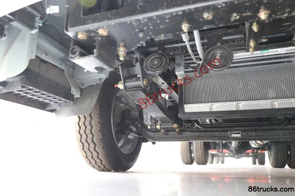 Dayun New Aopuli 150hp 4X2(6 wheels) 4.12m Single Row Flatbed Light Truck (4T Rear Axle) Chassis (2) | 86Trucks