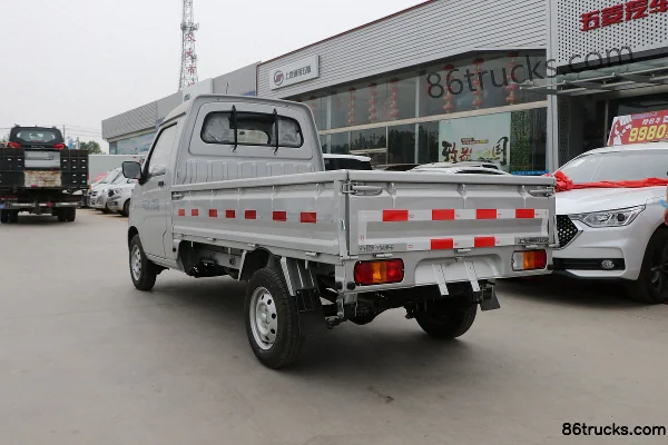 Wuling Zhiguang 1.2L 82hp 4X2(6 wheels) Gasoline 2.501m Single Row Small Truck Body (1) | 86Trucks