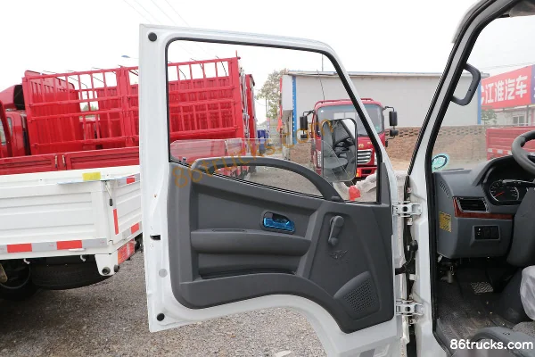 Tangjun Ouling Xiaobaoma PLUS 1.9L 102 ch 4X2(6 roues) camion plateau micro 3,48 m Cabine (1) | 86Trucks
