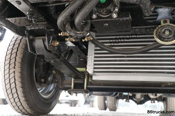 Tangjun Ouling Xiaobaoma PLUS 1.9L 102 ch 4X2(6 roues) camion plateau micro 3,48 m Châssis (2) | 86Trucks