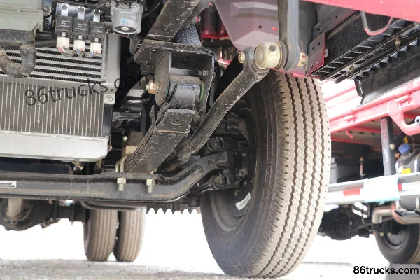 Tangjun Ouling K1 Series 110hp 4X2(6 wheels) 4.15m Single Row Flatbed Light Truck Chassis (3) | 86Trucks