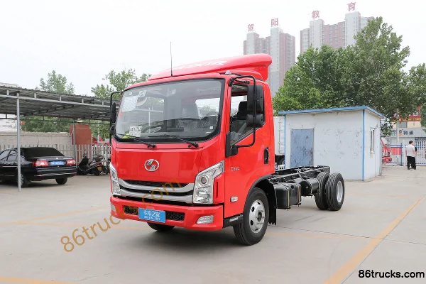 Yuejin Chaoyue C300-33 120 hp 4X2(6 wheels) 4.17m Single Row Van Light Truck Exterior (3) | 86Trucks