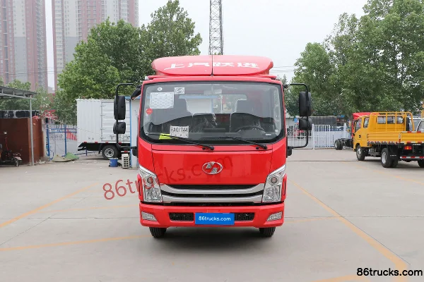 Yuejin Chaoyue C300-33 120 hp 4X2(6 wheels) 4.17m Single Row Van Light Truck Exterior (2) | 86Trucks