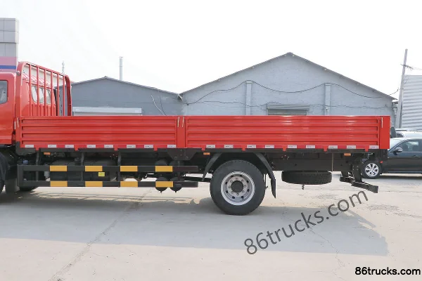 Dongfeng Kaipute K8 Zhiyue Edition 195hp 4X2(6 wheels) 6.2m single-row flatbed cargo truck (China VI) Body (1) | 86Trucks