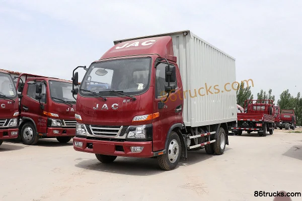 JAC Junling V3 109 ch 4X2(6 roues) camion léger fourgon à cabine simple 4,15 m Extérieur (3) | 86Trucks