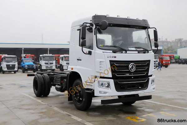 Chengliwei Chengliwei Dongfeng Chassis water sprinkler truck