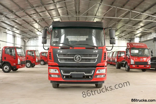 SHACMAN Commercial Vehicle Xuande X6 Medium Truck Lightweight Version 160 hp 4X2(6 wheels) 6.75m Stake Truck Exterior (2) | 86Trucks