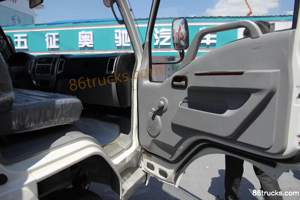 Jinbei Lingchi 95 ch 4X2(6 roues) camion plateau léger cabine simple 4,25 m (1) | 86Trucks