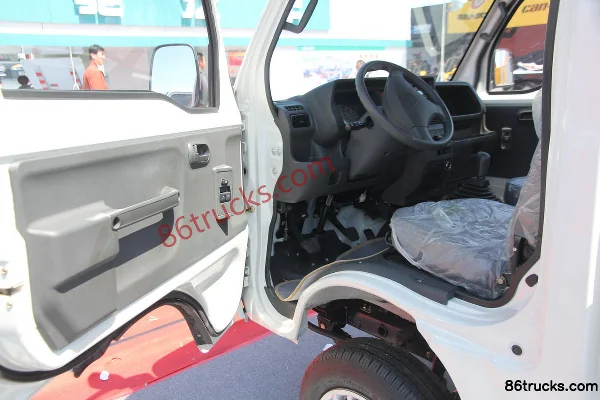 Jinbei Star 1.3L 70 hp 4X2(6 wheels) Gasoline 3m Single Row Flatbed Mini Truck Cab (1) | 86Trucks