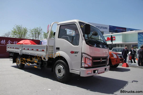 Jinbei Lingqi 78 ch 4X2(6 roues) camion léger plateau cabine simple 3,3 m Extérieur (3) | 86Trucks