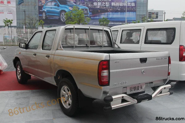 Zhengzhou Nissan Dongfeng Ruichi Luxury Edition 2011 Model 2WD 3.0L Diesel Double Cab Pickup (3) | 86Trucks