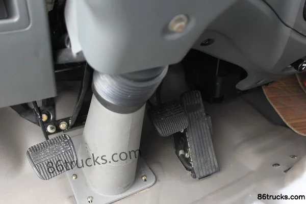 Feidi D3 Series 116 hp 4X2(6 wheels) 3.8m Semi-row Van Light Truck Cab (3) | 86Trucks
