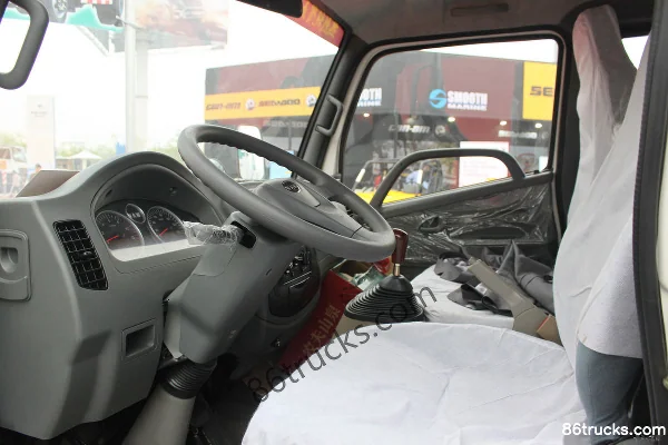 Feidi D3 Series 116 hp 4X2(6 wheels) 3.8m Semi-row Van Light Truck Cab (2) | 86Trucks