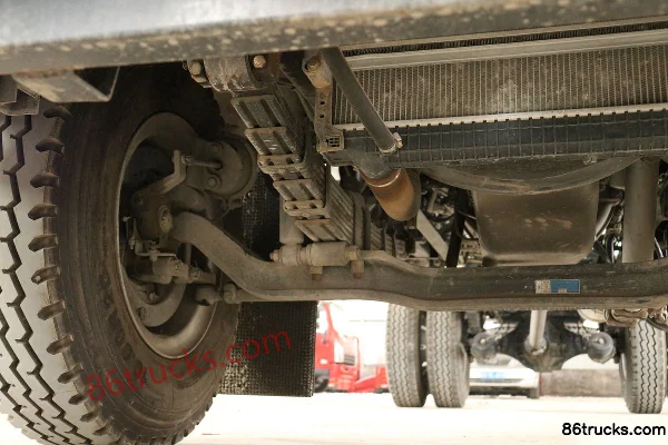 SHACMAN Commercial Vehicle Xuande X6 Medium Truck Lightweight Version 160 hp 4X2(6 wheels) 6.75m Stake Truck Chassis (2) | 86Trucks
