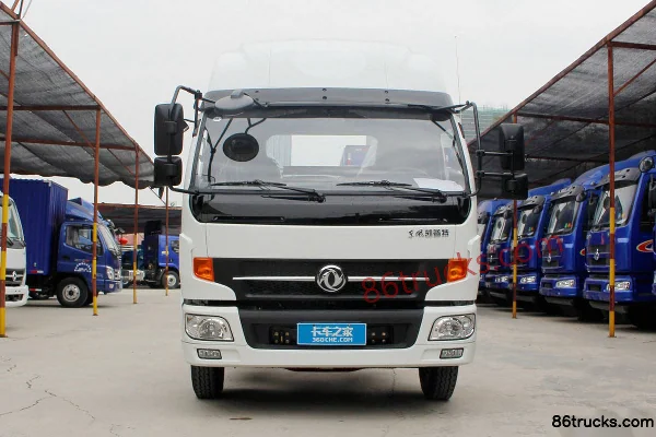 Xindongri Xindongri Dongfeng Chassis water sprinkler truck