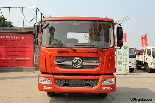 Chuyun Chuyun Dongfeng chassis water sprinkler truck