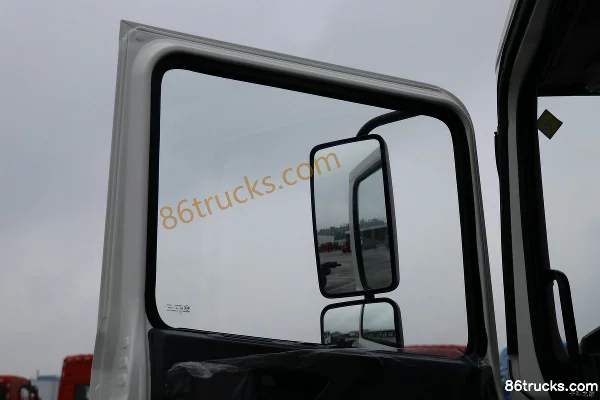 Dongfeng T3 160 ch 4X2(6 roues) Camion citerne d'arrosage Cabine (2) | 86Trucks
