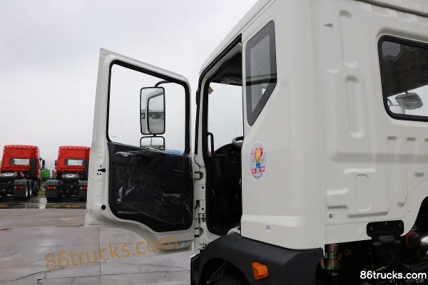Dongfeng T3 160 ch 4X2(6 roues) Camion citerne d'arrosage Cabine (1) | 86Trucks