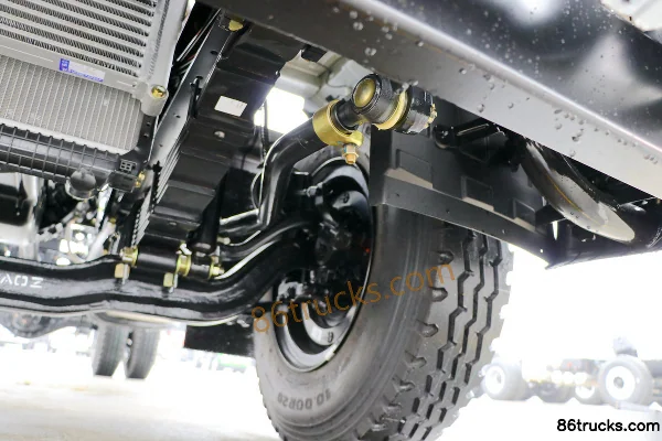 Dongfeng T5 210 ch 4X2(6 roues) camion benne à compaction (marque Juchenwang) Châssis (3) | 86Trucks