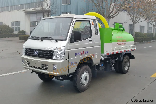 Shifeng Fengling 112 hp 4X2(6 wheels) Vacuum Sewage Truck Exterior (3) | 86Trucks