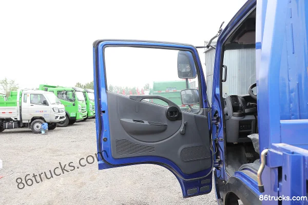 Shifeng Fengchi 87 hp 4X2(6 wheels) 4.09m Single Row Flatbed Light Truck Cab (1) | 86Trucks