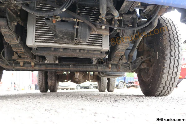 Shifeng Fengchi 87 hp 4X2(6 wheels) 4.09m Single Row Flatbed Light Truck Chassis (3) | 86Trucks