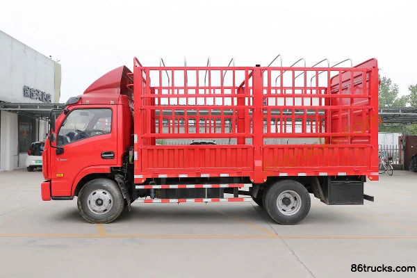 Yuejin Fuyun X300-33 115 hp 4X2(6 wheels) 4.18m single-row cab stake truck Exterior (3) | 86Trucks