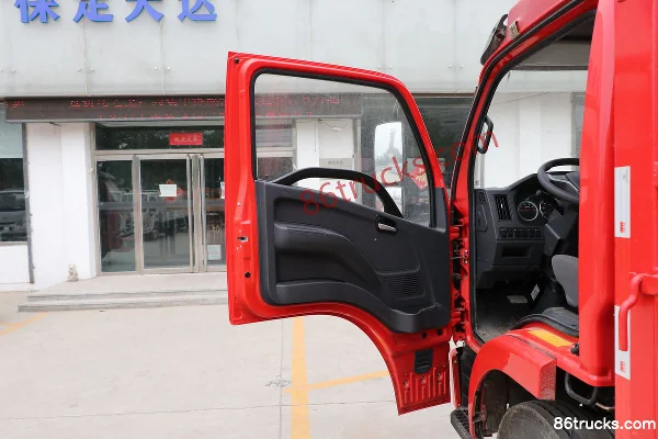 Yuejin Fuyun X300-33 115 hp 4X2(6 wheels) 4.18m single-row cab stake truck (1) | 86Trucks