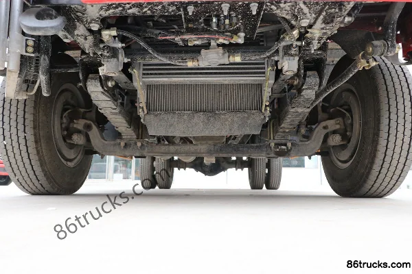 Yuejin Fuyun X500-33 143hp 4X2(6 wheels) 4.2m Single Row Van Light Truck Chassis (1) | 86Trucks