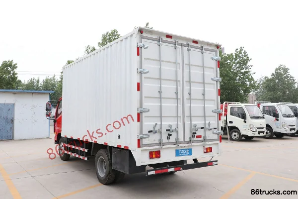 Yuejin Fuyun X500-33 143hp 4X2(6 wheels) 4.2m Single Row Van Light Truck Body (2) | 86Trucks