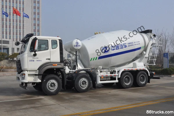 Sinotruk Hohan N5G 340hp 8X4(12 wheels) 7.7 cubic meter concrete mixer truck (Dongyue brand) Exterior (3) | 86Trucks
