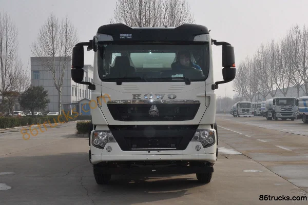 Sinotruk HOWO T5G 340 hp 8X4(12 wheels) 7.8m³ Concrete Mixer Truck (Dongyue Brand) Exterior (2) | 86Trucks