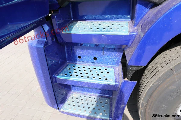Foton Auman GTL 6 series heavy truck 430 hp 6X4(10 wheels) tractor truck Cab (3) | 86Trucks