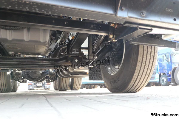 Foton Auman GTL 6 series heavy truck 430 hp 6X4(10 wheels) tractor truck Chassis (3) | 86Trucks